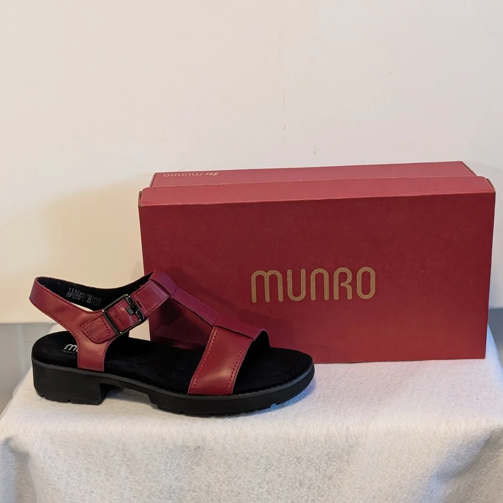 Munro Mel Red Leather T Strap Comfort Sandals Lug Sole Women’s 11M New Box